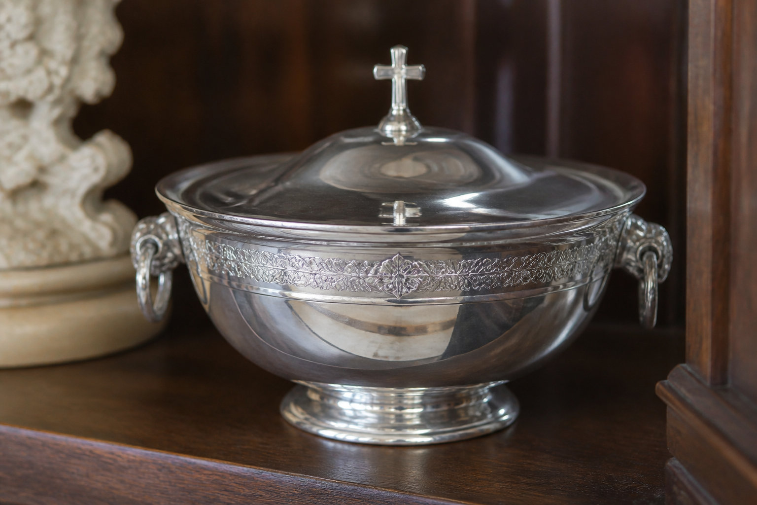 La timbale en métal argenté : l'orfèvrerie traditionnelle
